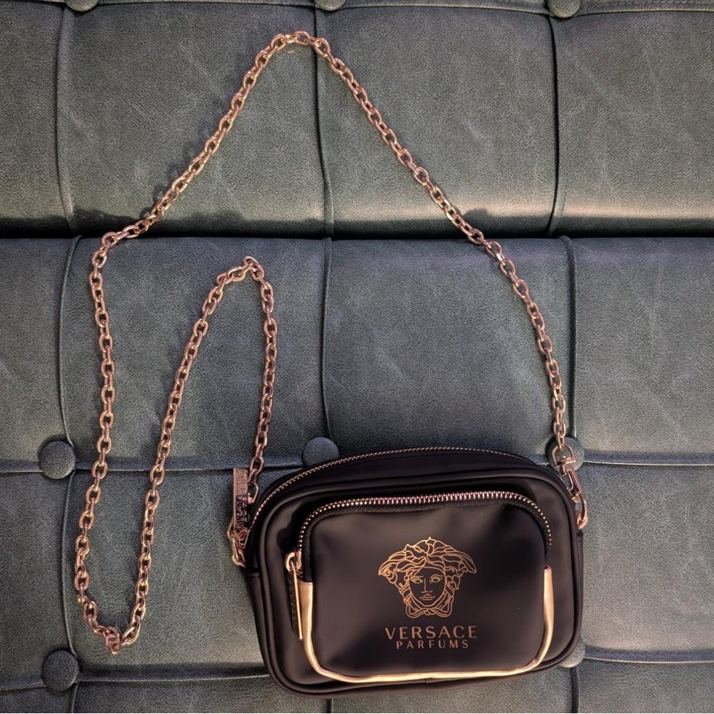 Versace Parfums✨🖤💛Black with Gold Chain Women's Bag